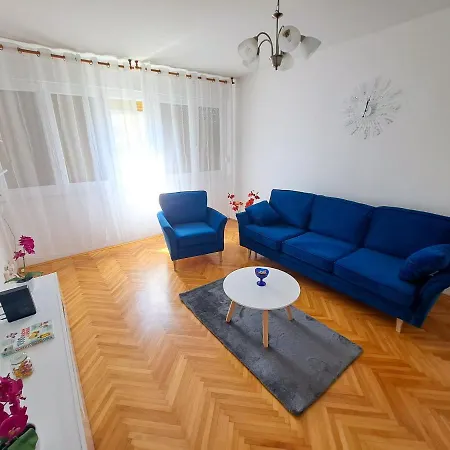 Apartment Nice Apartment *